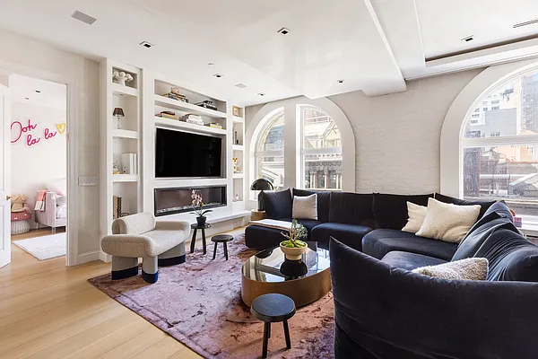 Rented by Compass | media 16