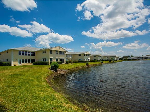 3rd image of 605 W Lake Jasmine Cir APT 203