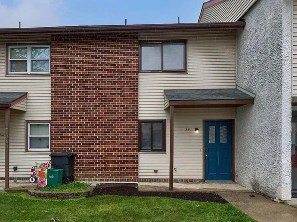 341 Greenland Dr, Lancaster, PA 17602