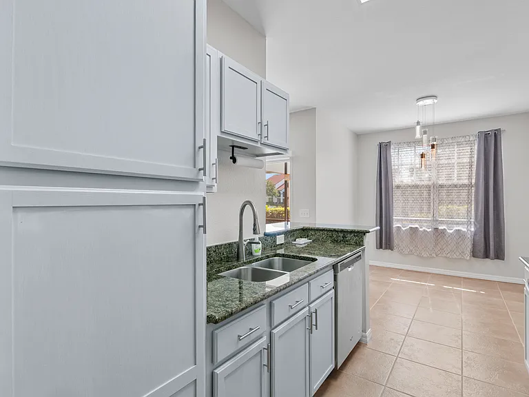 7915 Preserve Cir #216 — Photo 46
