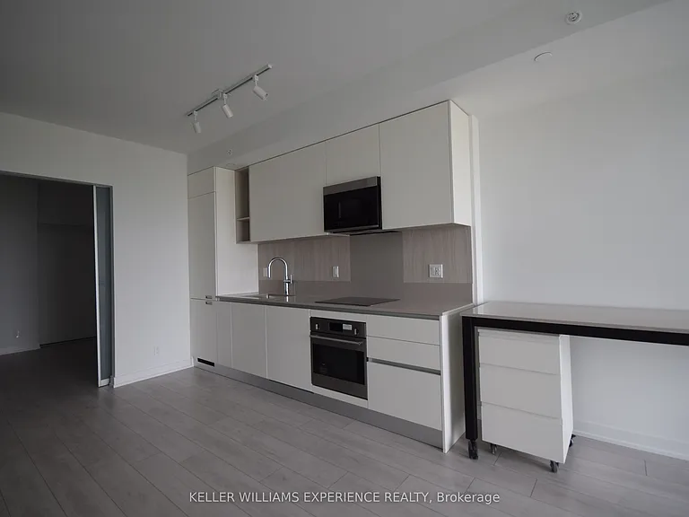 39 Mary St #1901 — Photo 6
