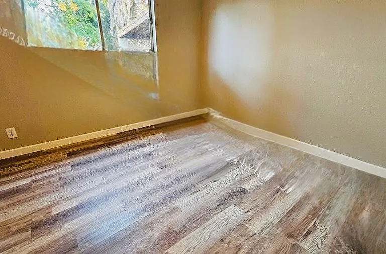 614 Daisy St — Photo 10