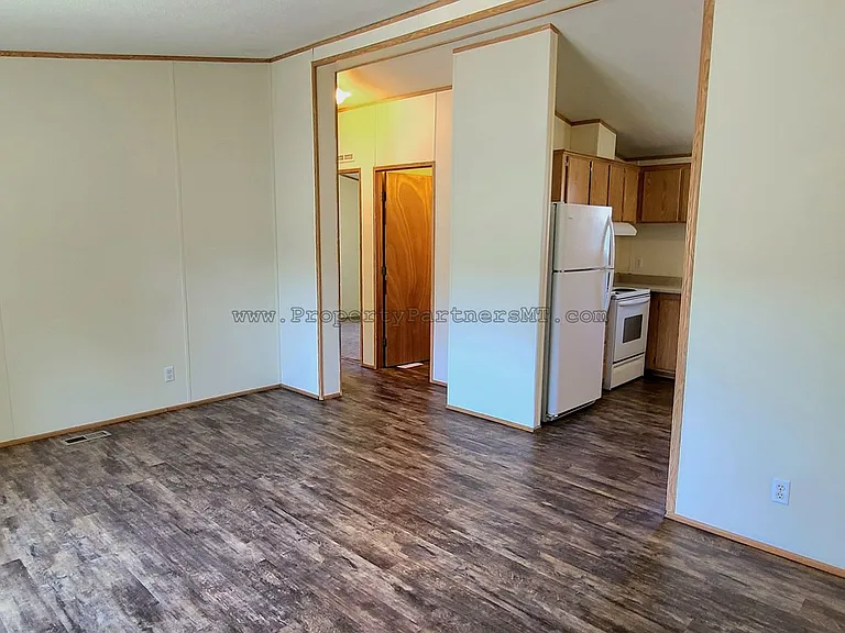 110 Sunlight Ave — Photo 3