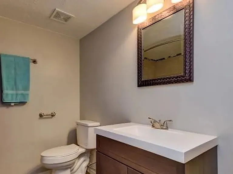 232 S Florence Ave #102 — Photo 7