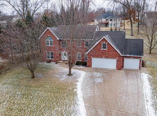 610 Pyrite Rd, Platteville, WI 53818