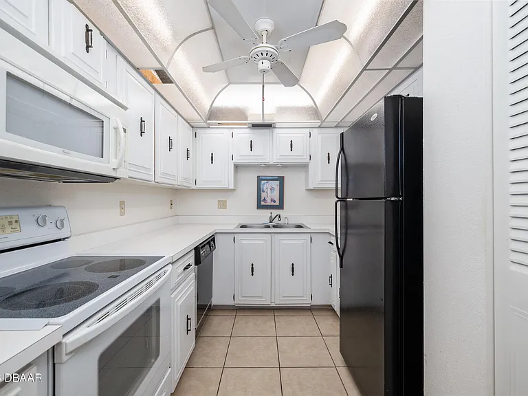 1415 Ocean Shore Blvd #M110 — Photo 8