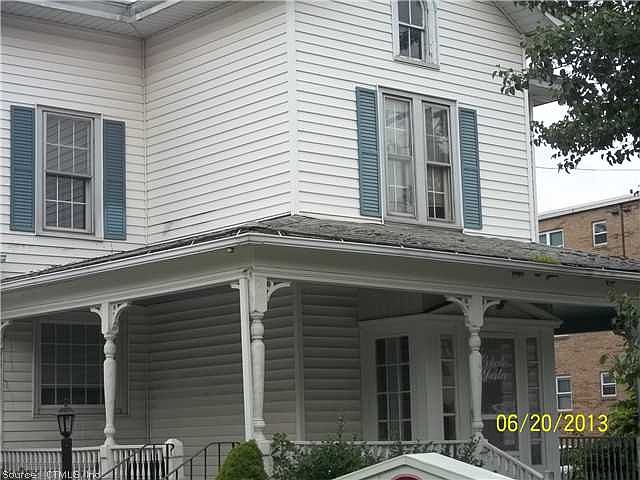 2nd image of 59 Burnside Ave Ste 2