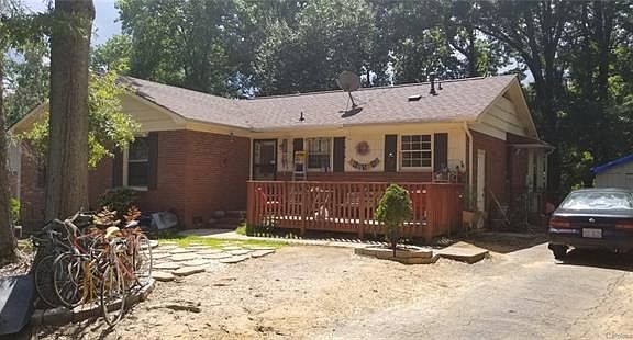 2nd image of 2923 Flintridge Dr