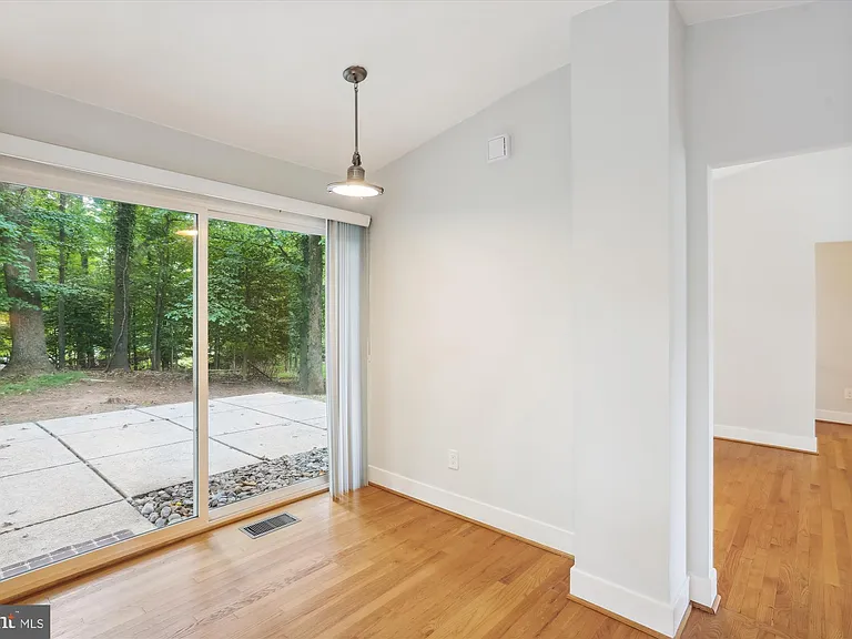 8206 Stone Trail Dr — Photo 11