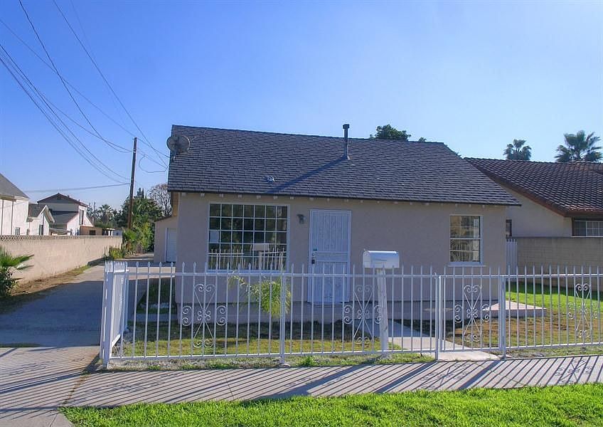 1st image of 14248 Los Angeles St