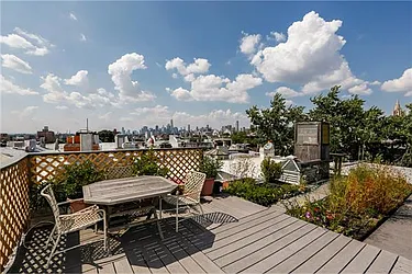 Sold by Avenue Sotheby's International Realty