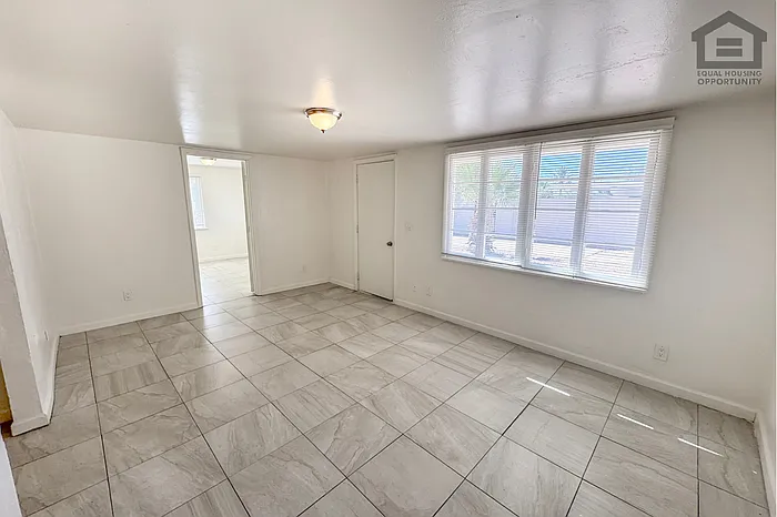 308 E Vogel Ave #3 — Photo 13