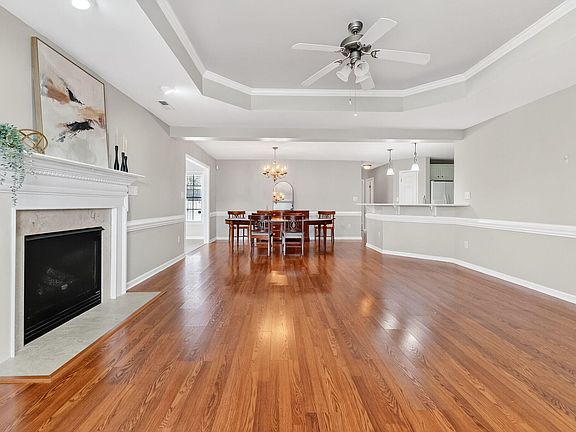 4th image of 138 Glenalmond Ct