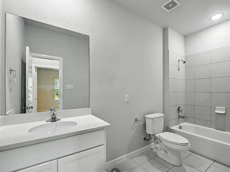 913 Cobalt Dr — Photo 29
