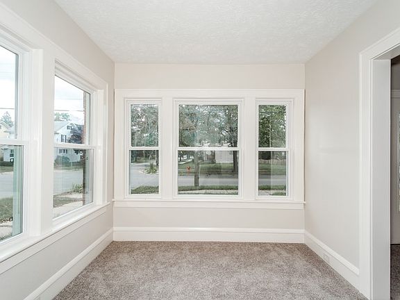 5th image of 700 S West Ave