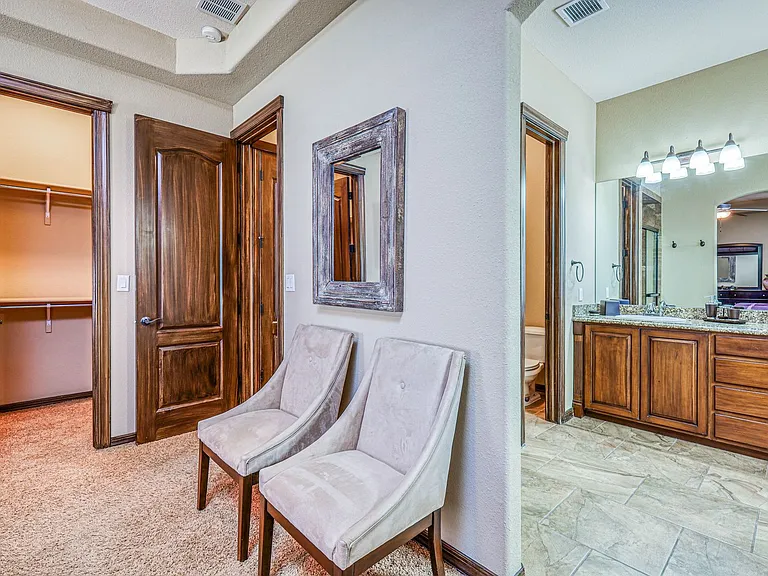 6459 Snowheights Ct — Photo 44