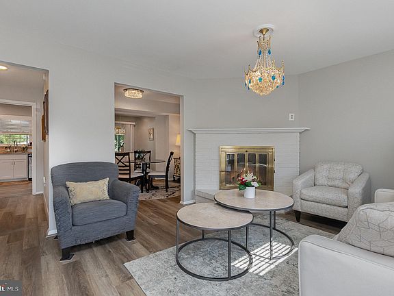 2nd image of 350 Harlan Sq Unit B-16
