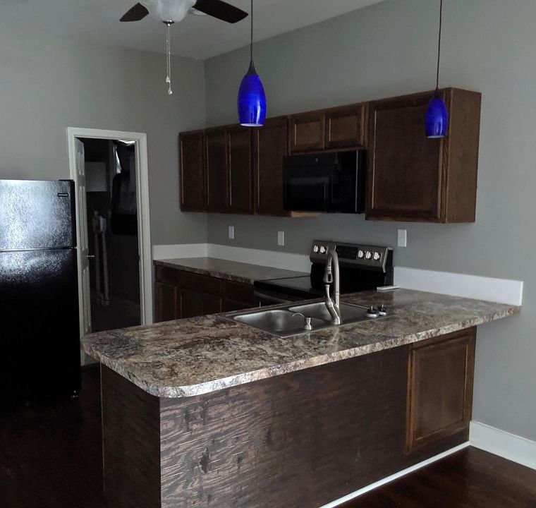 1st image of 524 W Main St #1