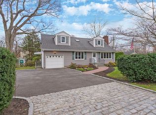 2 Shady Ln, Huntington, NY 11743