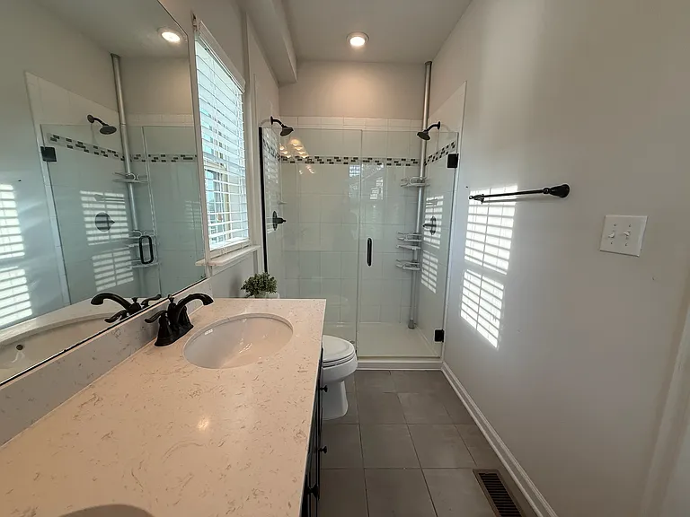 814 Oval Park Ln — Photo 10