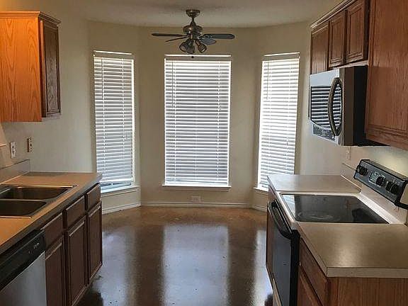 2nd image of 1401 Gray Dawn Dr