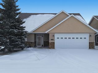 4334 Redwood Ln S, Fargo, ND 58104