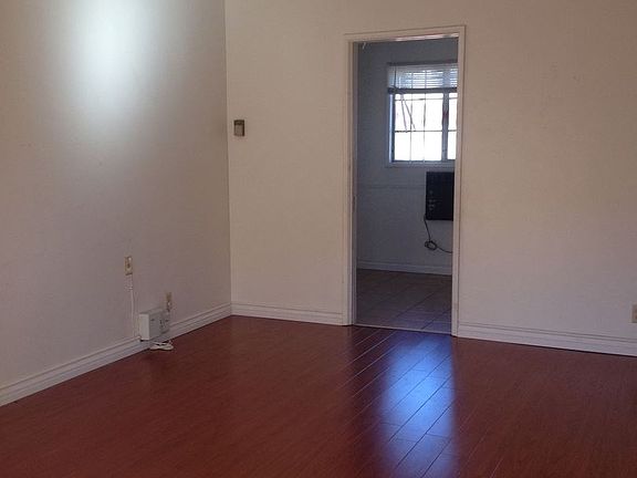 4th image of 790 Saint Louis Ave APT B
