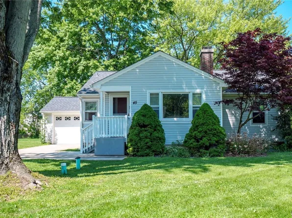 45 Lenora Dr, Hamburg, NY 14075
