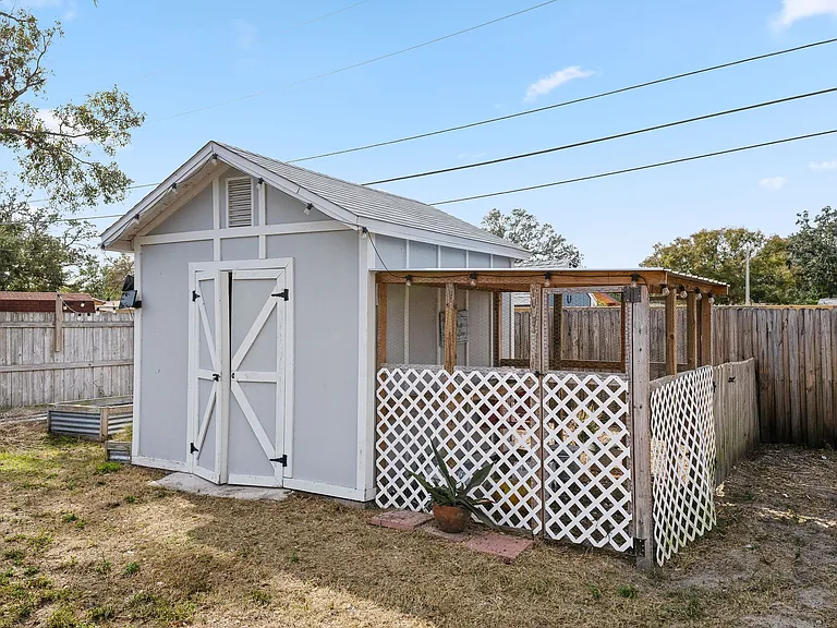 1712 Thomas Dr — Photo 21