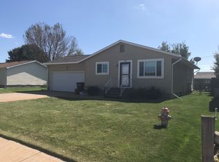 1141 Renae Ln, Hastings, NE 68901