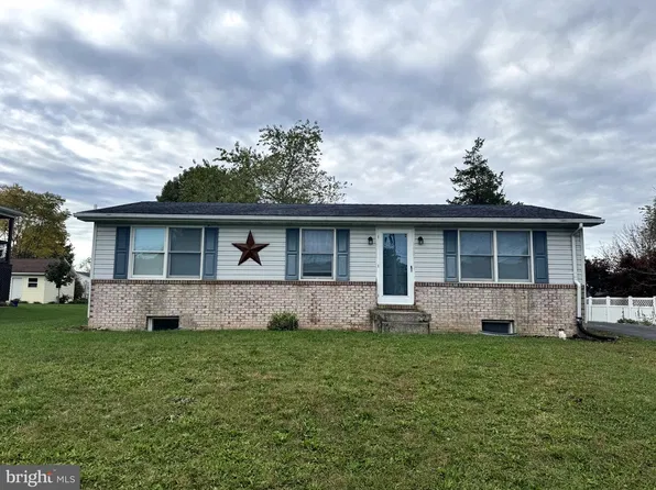 30 Creekstone Dr, Mont Alto, PA 17237