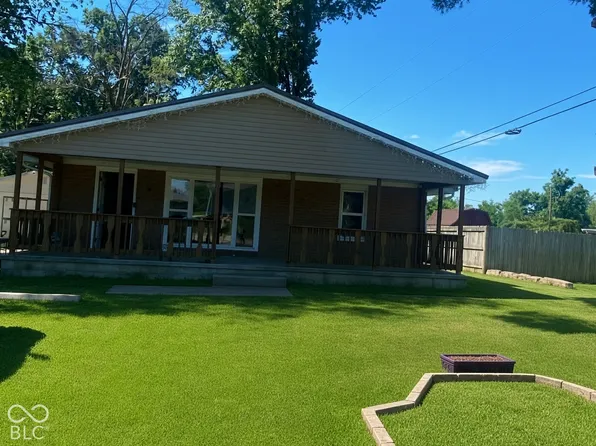 1477 Homestead Dr, Boonville, IN 47601
