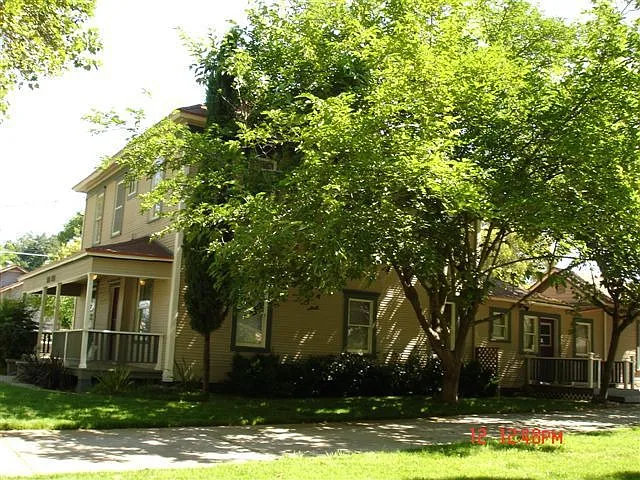 203 D St photo 1