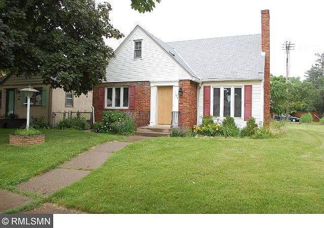 1st image of 1105 Iowa Ave W