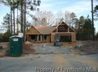 1901 Aldwych Pl, Fayetteville, NC 28304