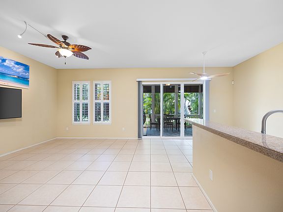 5th image of 92-1218 Olani St #2