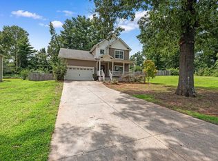 728 Richbourg Rd, Greenville, SC 29615