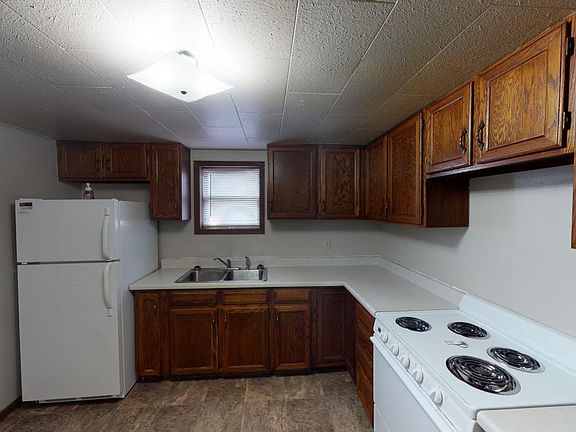 5th image of 406 3rd St NE