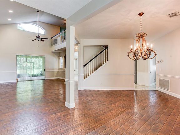4th image of 9525 Old Cypress Ct