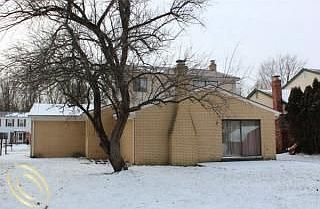 2nd image of 44750 Leslie Ln