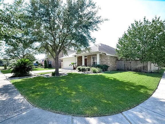 3rd image of 23242 Dewflower Dr