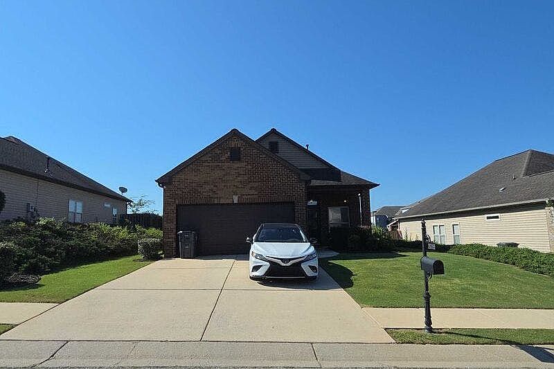 1st image of 2016 Kensington Ct