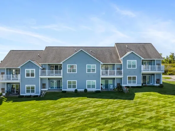 1588 Emerald Ct, Petoskey, MI 49770