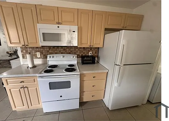 404 NW 2nd Ave