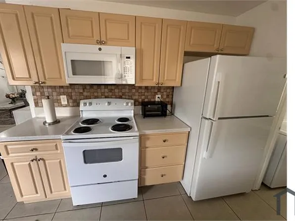 404 NW 2nd Ave, Hallandale Beach, FL 33009