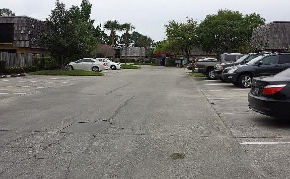 4th image of 5298 Brook Ct