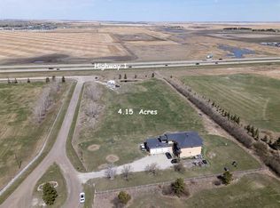 280135 W Township Road 242 SE, Chestermere, AB T1X 0M5
