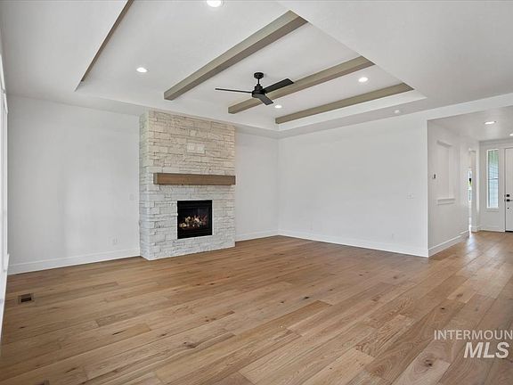 3rd image of 2205 E Padstow St