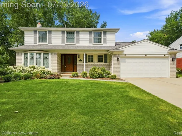 15765 Portis Rd, Northville, MI 48168