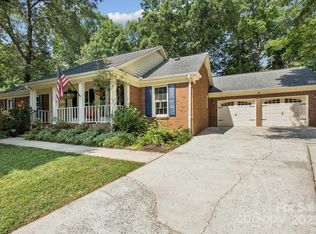 405 Scarborough Ln, Matthews, NC 28105